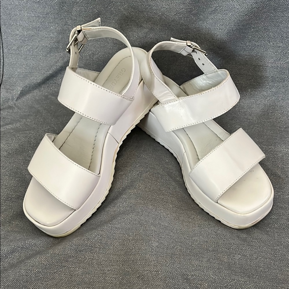 Greyder Size 8 White Platform Sandals with Chunky Sole and Adjustable Straps